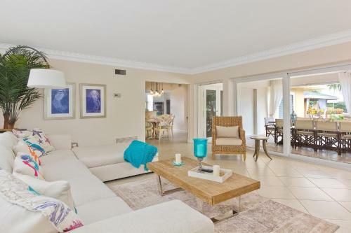 Deerfield Beach Tropical Oasis