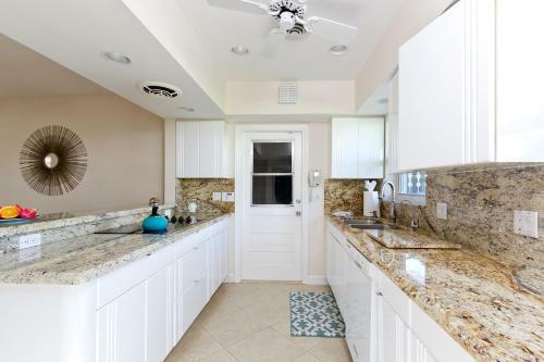 Deerfield Beach Tropical Oasis