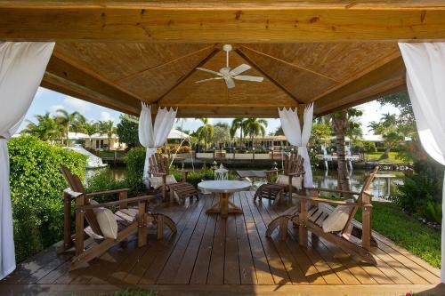 Deerfield Beach Tropical Oasis