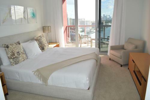 Beachwalk One Bedroom Apartment 07