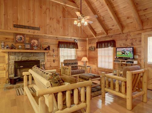 Hidden Treasures Cabin