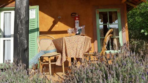 Hostal Pousada Vale Monte Azul