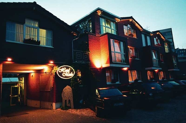 Hotel Mado