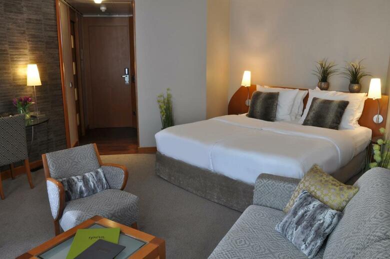 Top City Line Hotel Eggers(.)