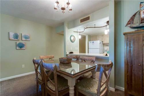 Fairway Oaks 1363
