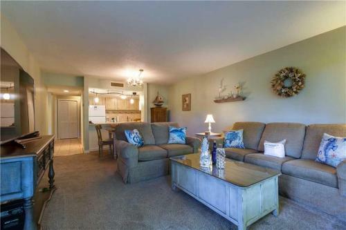 Fairway Oaks 1363