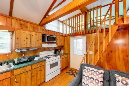 Rocky Creek Cabin B