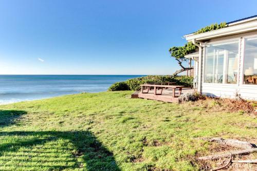 The Best Little Beach House On The Oregon Coast!