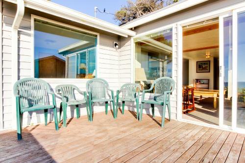 The Best Little Beach House On The Oregon Coast!