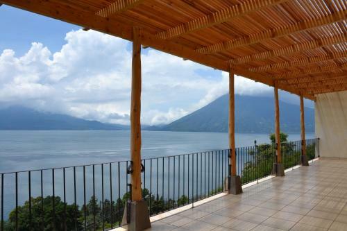 Hotel Lomas De Tzununa
