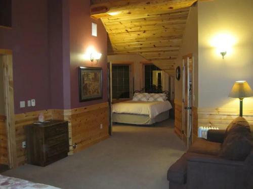 Hotel Log Castle Inn
