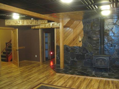 Hotel Log Castle Inn