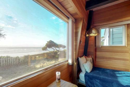 Tillicum Beach Overlook