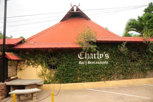 Hostal Charly�s Guest House