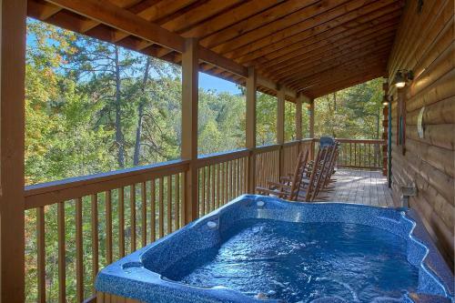 Bear Splash #409 - Four Bedroom Cabin