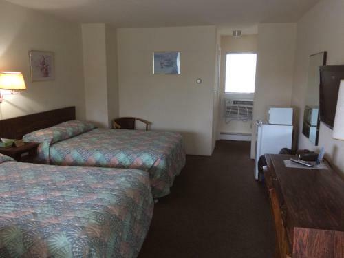 Crystal Sands Motel