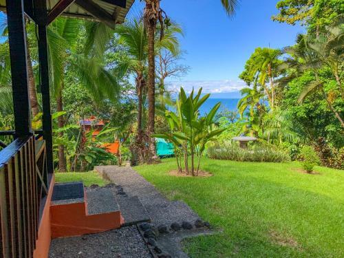Las Caletas Lodge