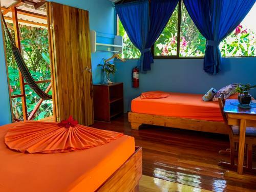 Las Caletas Lodge
