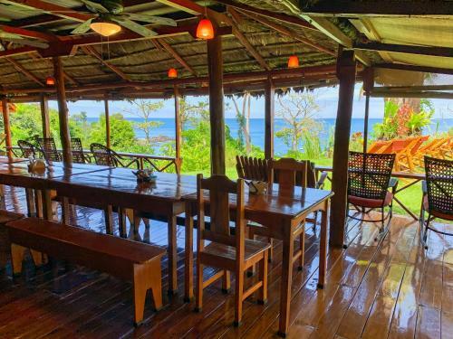 Las Caletas Lodge