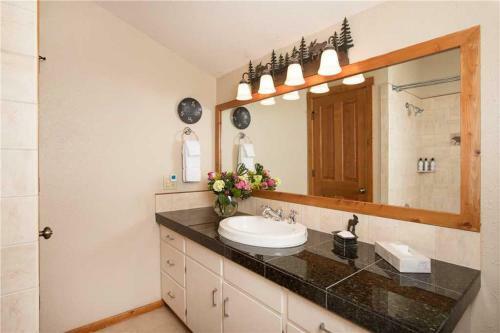 Apartamento Thistle 921 - 2br Plus Loft Condo