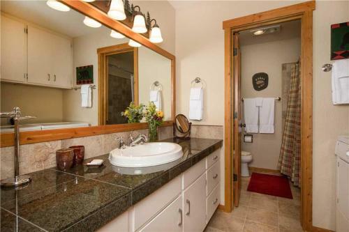 Apartamento Thistle 921 - 2br Plus Loft Condo