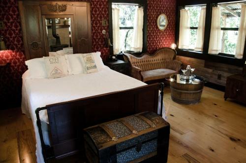 The Moonshiner Cabin