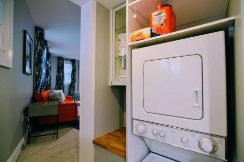 1331 Northwest Apartment #1066 Apts