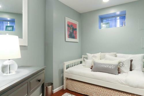2-bedroom Apartment In Dc