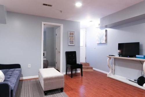 2-bedroom Apartment In Dc