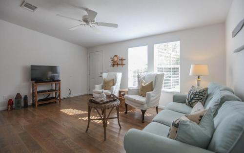Seagrove Cottage