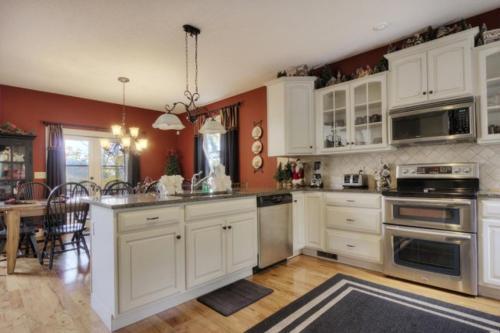 Smoky Mountain Holiday 4 Bedroom Cabin