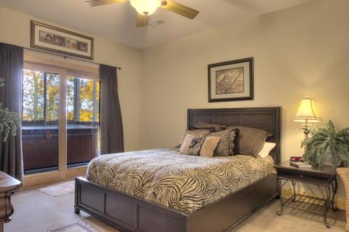 Smoky Mountain Holiday 4 Bedroom Cabin