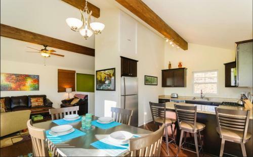 Roxy Cottage