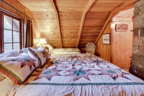 Zoe's Log Cabin