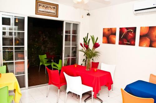Guacamaya Inn B&B