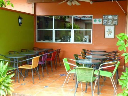 Hotel Hostal Green Frog