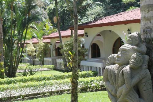 Hotel Rio Perlas