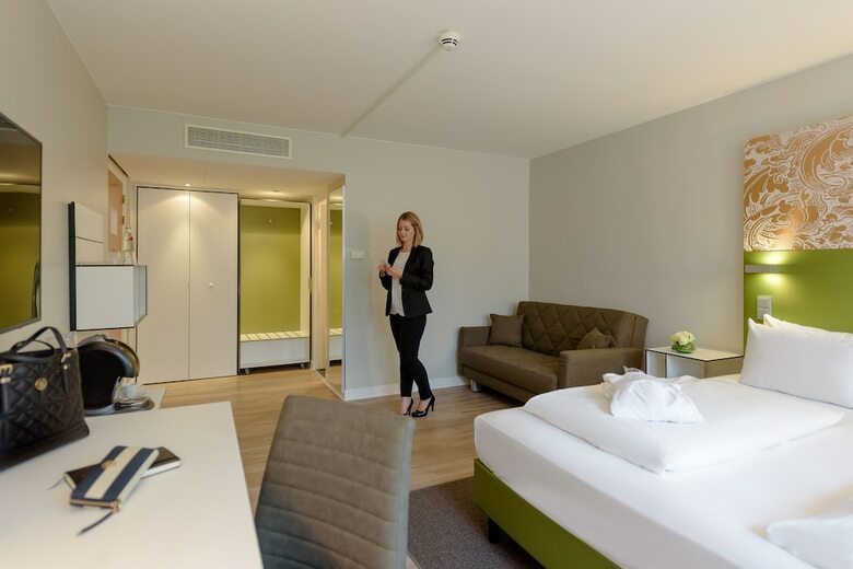 Hotel Congress Mercure Nuerenberg An Der Messe