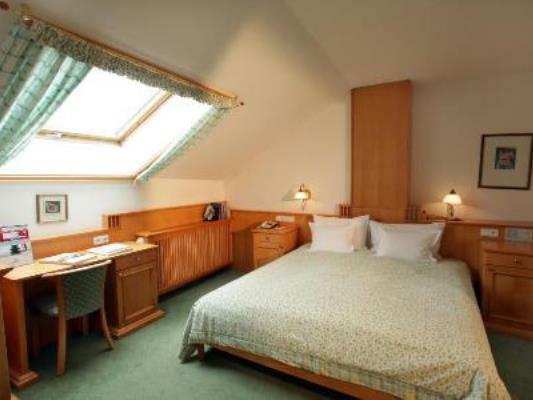 Hotel Romantik Im Weissen Roessl(.)