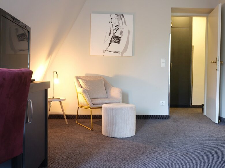 Hotel NH Carlton
