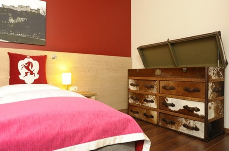 Hotel NH Carlton