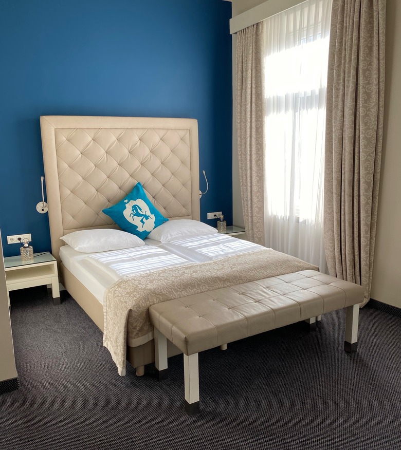 Hotel NH Carlton
