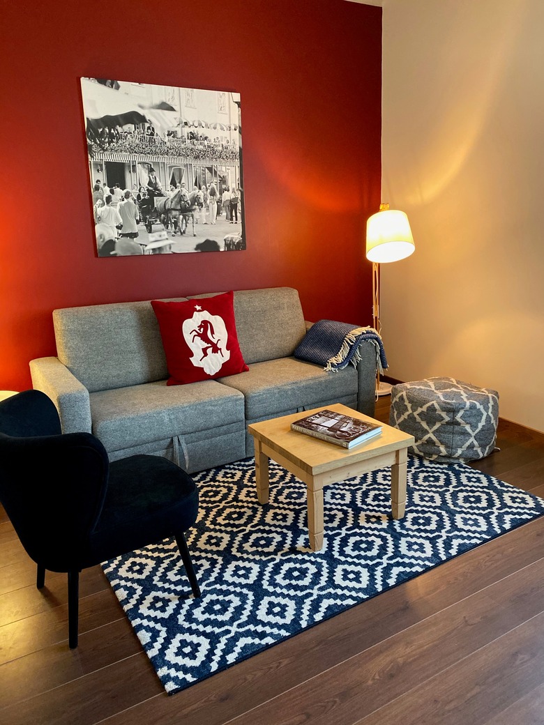 Hotel NH Carlton