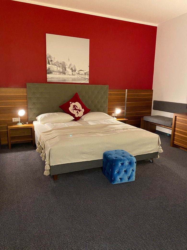 Hotel NH Carlton