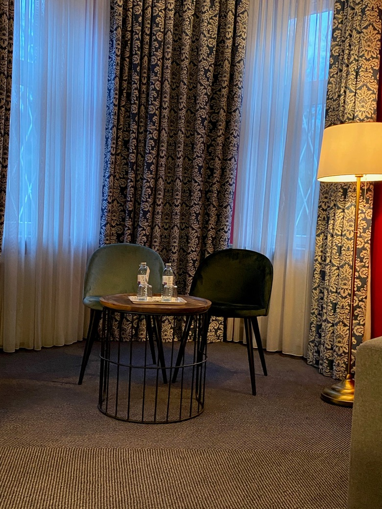 Hotel NH Carlton