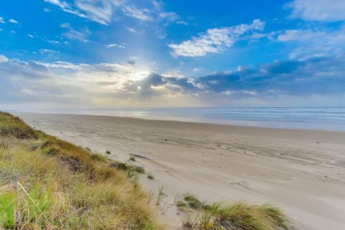 Wakonda Oceanfront Escape