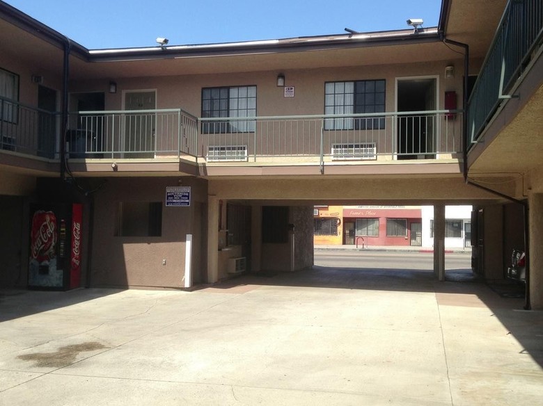 Motel Regal Inn