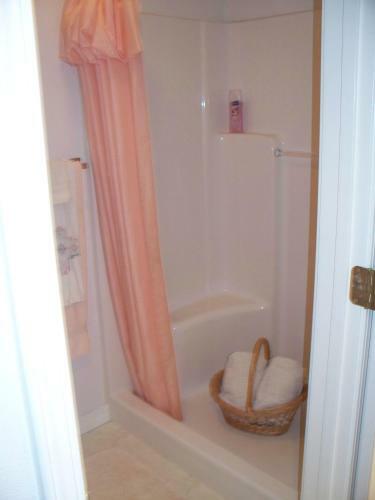 River Cove Elegant Waterfront Bed & Breakfast