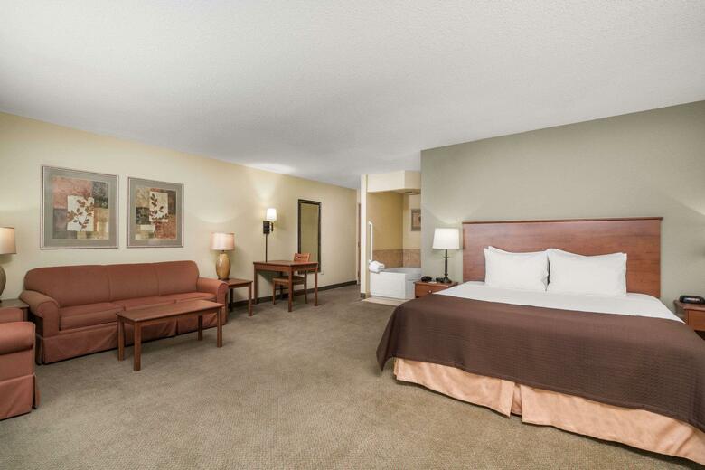 Hotel Americinn Lodge & Suites Newton