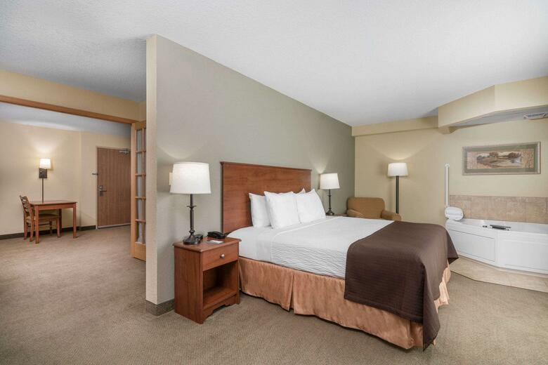 Hotel Americinn Lodge & Suites Newton